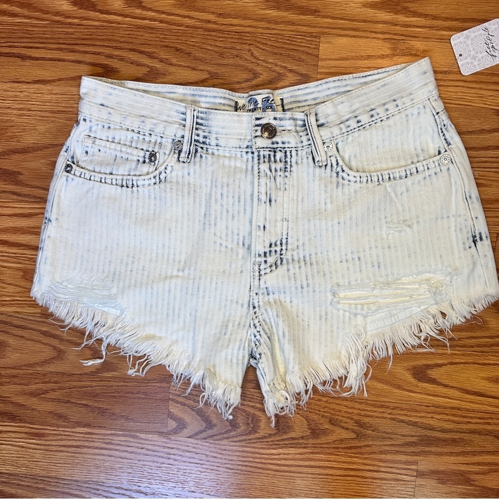Free People Ivory Comb Distressed High Rise Cutoff Shorts 26 Acid Wash NWT